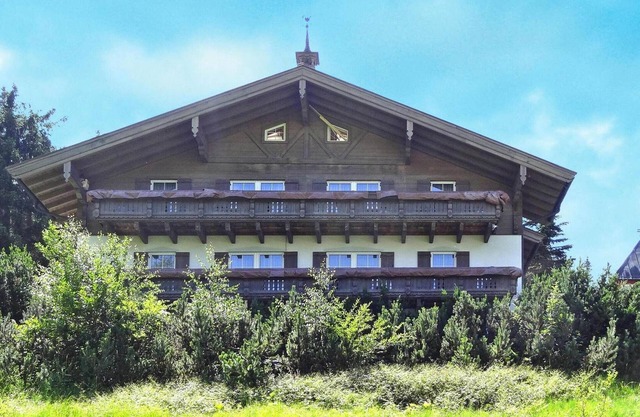Chalet in Dienten by Ski Slopes & Wellness