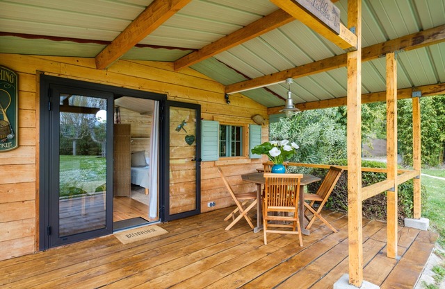 Chalet 'Les Iris' with private pool, shared terrace, and air conditioning