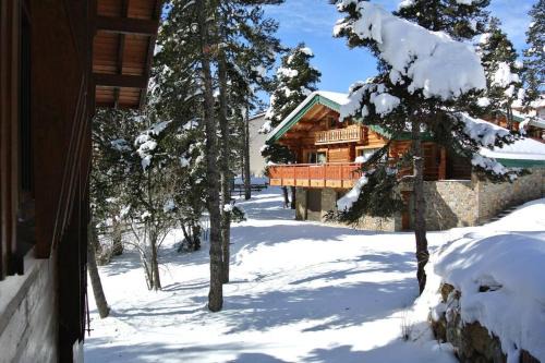 Chalet les SORBIERS, en rondins, classé 4*étoiles