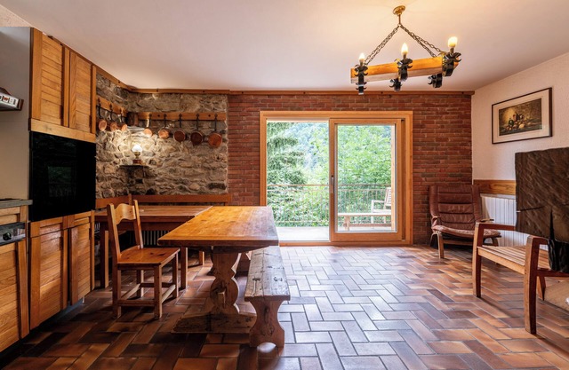 Chalet 'Maison Du Cloz' with Mountain View and Balcony