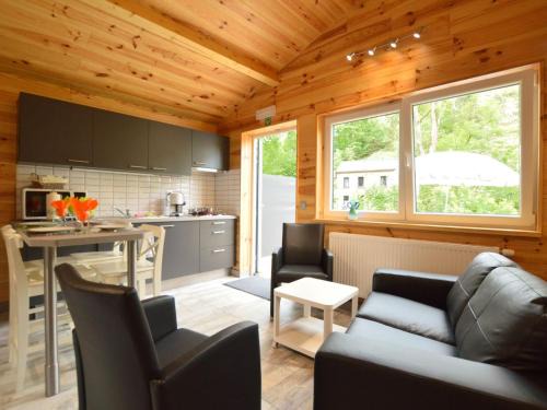 Chalet near Durbuy with Private Garden