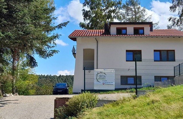CHALET on the edge of the forest, ideal for groups or families with children