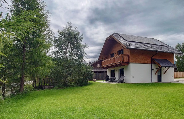 Chalet Speiereck 1 Mountain Nest Rentals Bedroom with mountain view