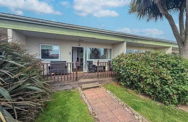 Chalet with free WiFi at Rainbows End near a lovely Norfolk beach ref 31002R