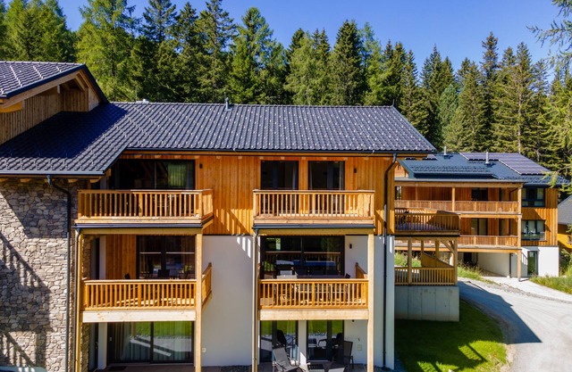 Chalet with sauna and carport near the piste