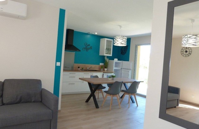 Chaleureuse Maison Neuve, 67m², Cosy, 2chambres, 1km Plage du Lac, 200m Bourg