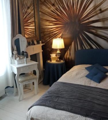 Chambre Bounty, B&B, cuisine privée, lit queen size, terrasse, parking, garage