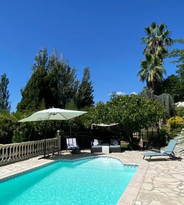 Chambre de charme climatisée, avec piscine