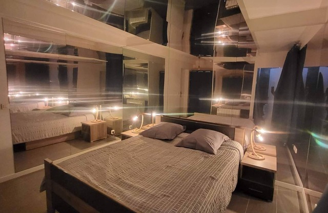 Chambre Miroir à 5 Minutes à Pied du Dôme de Marseille