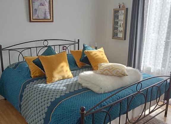 Chambre privative avec salle d'eau