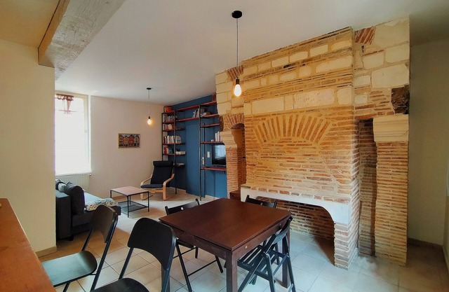 Champagne apartment at CATY