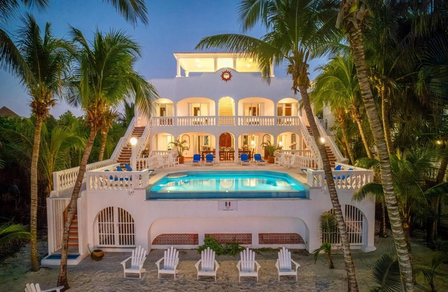 Chango Villa - Ocean Front - Private Beach - 7 Bedrooms - Scuba Diving