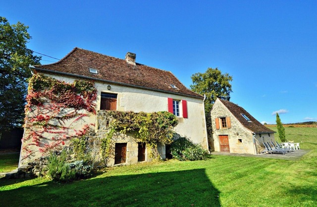 Characterful French maison surrounded by nature, with lovely views