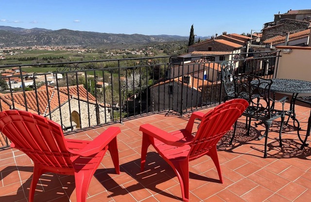 Characterful village house ideally located for sightseeing and activity holidays