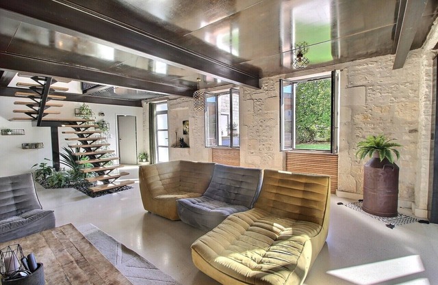 Charentaise with an industrial look