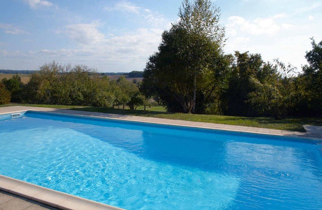 Charente/Dordogne idyllic views,large pool, near Aubeterre & Manoir de Longeveau
