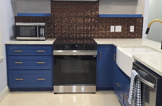 Charge the car! 🚗,WiFi 📶, and close to Tift Regional Medical center. Midterm