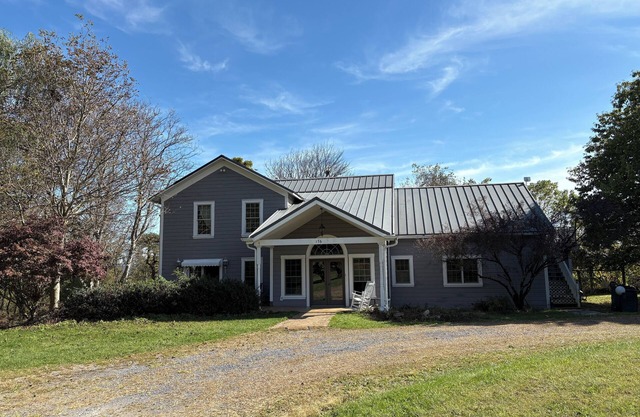 Charlotte’s Farm. Gorgeous 5 bedroom farmette 25 minutes from State College.