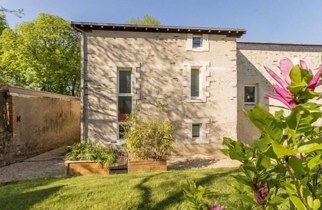 Charming Cottage Near Nantes with Private Terrace, Bikes & Modern Amenities