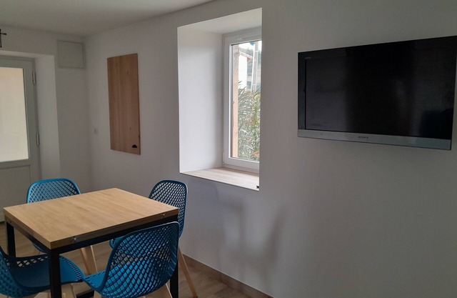 Charmant Appartement au Calme Avec 1 Chambre