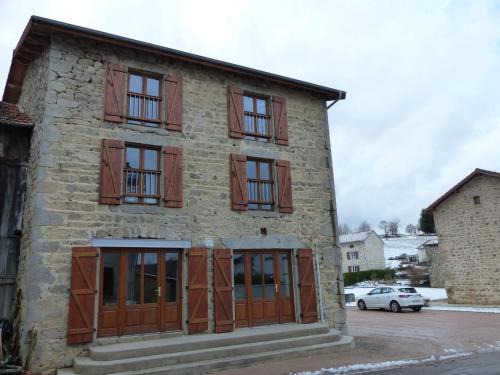 *Charmant Atelier Rénové, Jardin & Terrasse, Proche Ski et Vichy* - FR-1-489-140