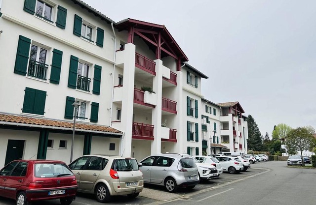 Charmant T2, centre Cambo, calme, Tt confort, terrasse, parking, proche commerces - FR-1-495-5