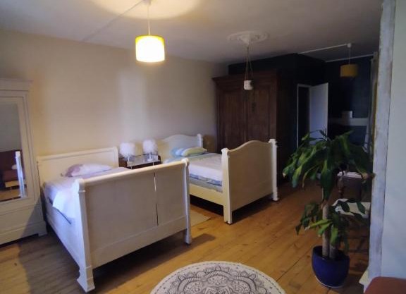 Charmante chambre dans village jurassien