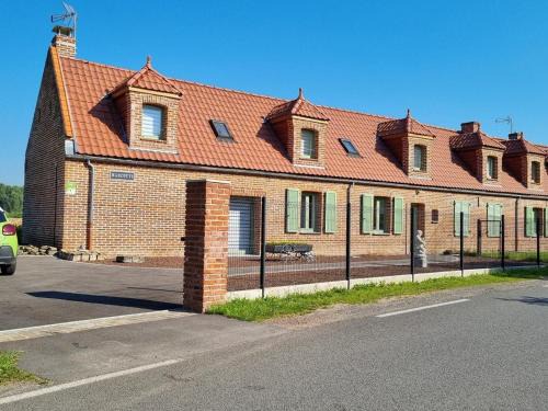 Charmante maison mitoyenne avec jardin, proche forêt, animaux admis, parking & WiFi - FR-1-510-203