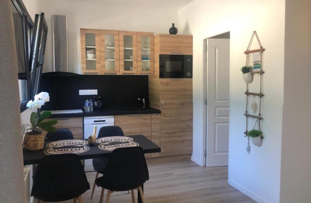 Charmante maisonnette avec terrasse à 100m de la plage