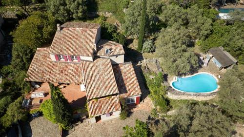 Charme provençal Les amandiers piscine et animaux
