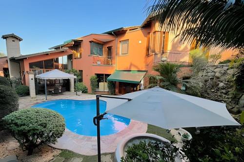 Charme Toscano de Frente para o Lago - GV2