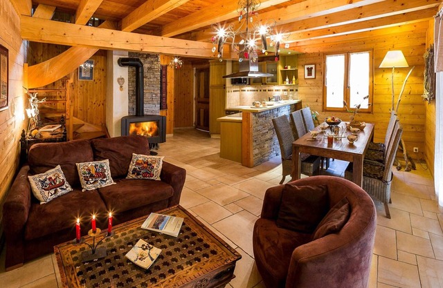 Charming Chalet with Spa and South-Facing Terrace in Saint-Michel-de-Chaillol, Sleeps 6