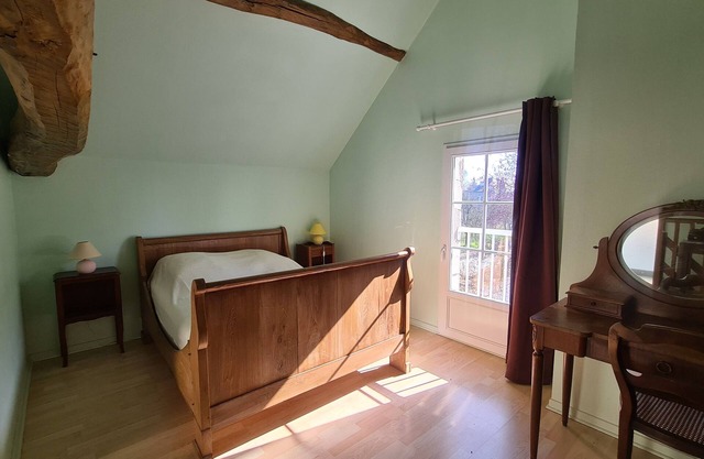 Charming independent tufa house