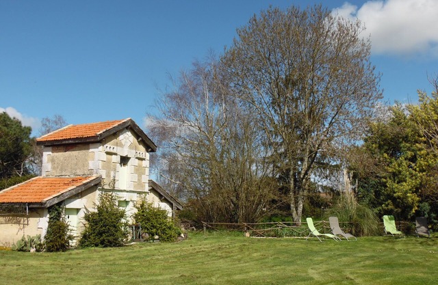 Charming Gironde farmhouse