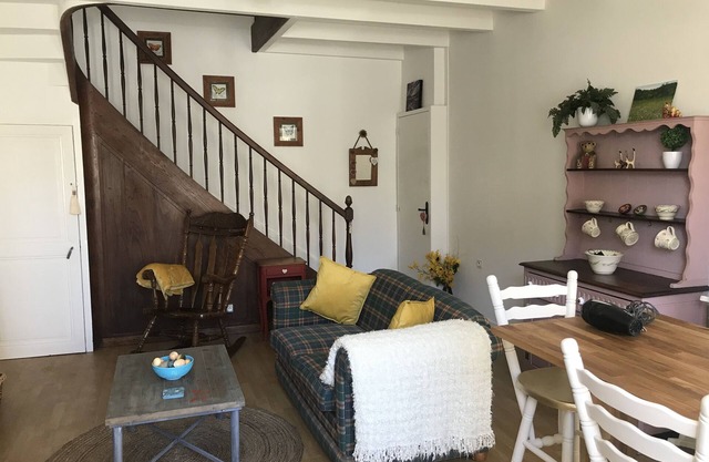Charming 1-bed cottage Montemboeuf