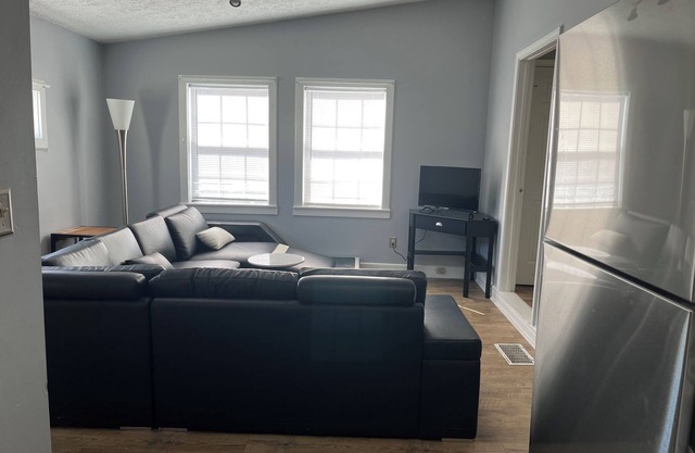 Charming 1-bedroom apartment in superb Louisville with AC, WiFi