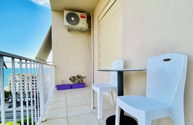 Charming 1-bedroom apartment with AC and WiFi in lovely Durrës