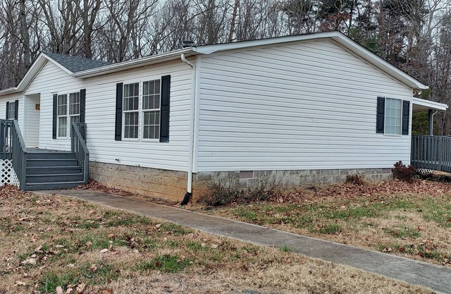 Charming 1-bedroom house in lovely Moneta with WiFi, AC