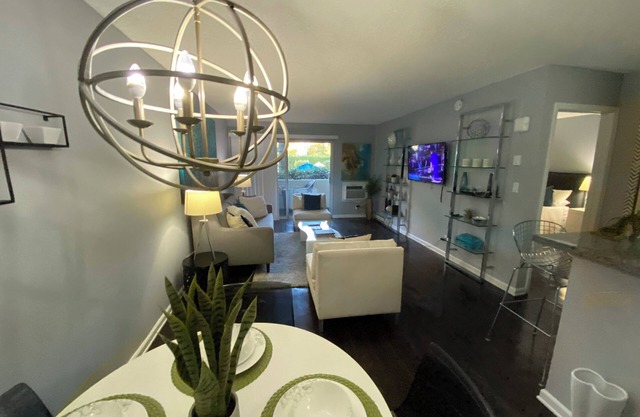 Charming 1-bedroom apartment in superb Los Angeles with Pool, WiFi