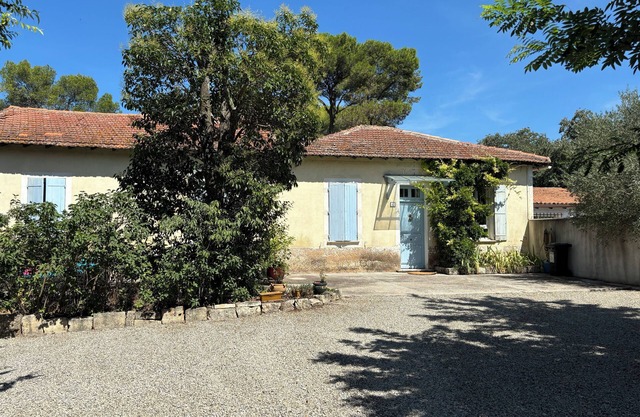 CHARMING 140 M2 HOUSE WITH WOODED GROUNDS