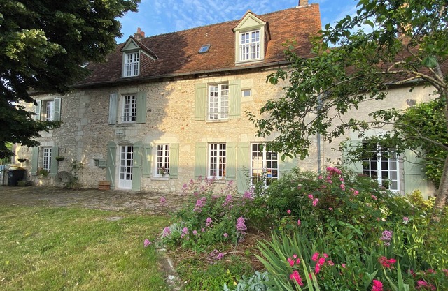 Charming 17th-century house ideal for family vacations