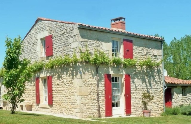 Charming 18th-Century Home with Pool, Terrace, and Scenic Views in Chaix
