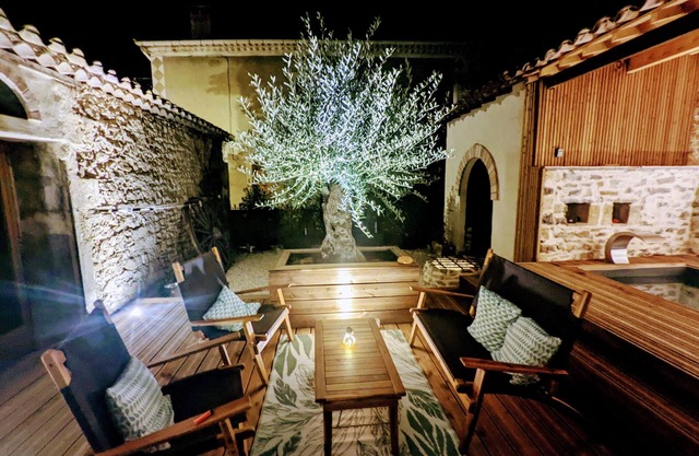 Charming 2-Bed House in the south of france
