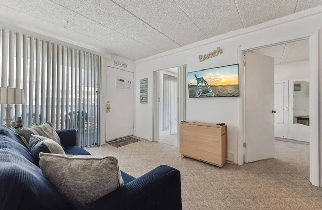 Charming 2-bedroom condo in welcoming Wildwood Crest with AC, WiFi