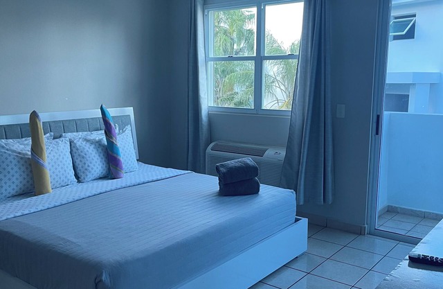 Charming 2-bedroom 2 bath beach apartment with AC, WiFi in Medianía Alta