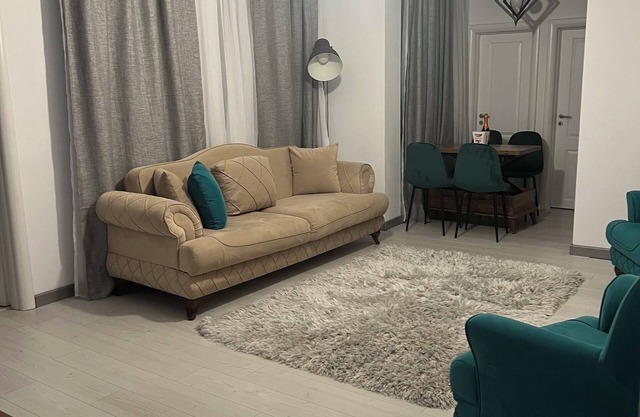 Charming 2-bedroom apartment with WiFi, AC in amazing București