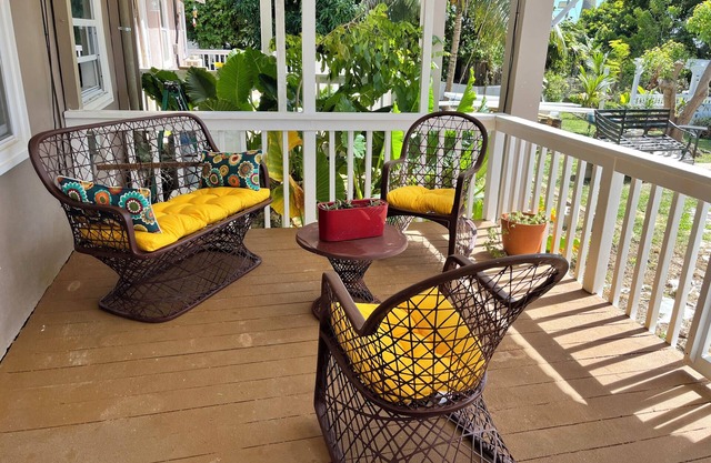 Charming 2-bedroom apartment in amazing St Croix with AC, WiFi