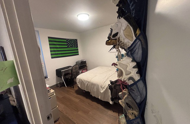 Charming 2-bedroom apartment in Seattle with WiFi, AC