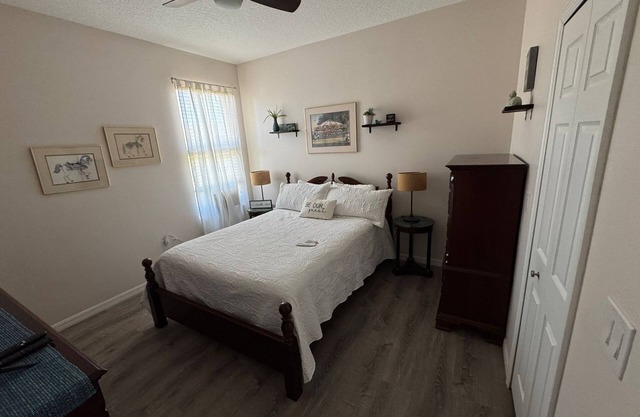 Charming 2-bedroom apartment in house with AC, WiFi included