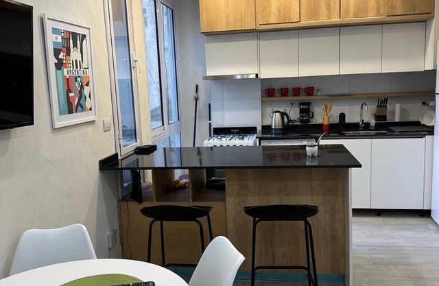 Charming 2-bedroom apartment with AC WiFi in amazing Palermo Soho, Buenos Aires